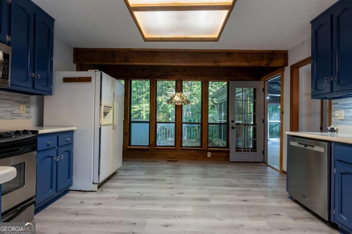 3 bedroom, 2 bathroom, 2,773 sq ft single family residence for sale at 3521 Cedar Valley Drive, Smyrna, GA 30080 — photo 10
