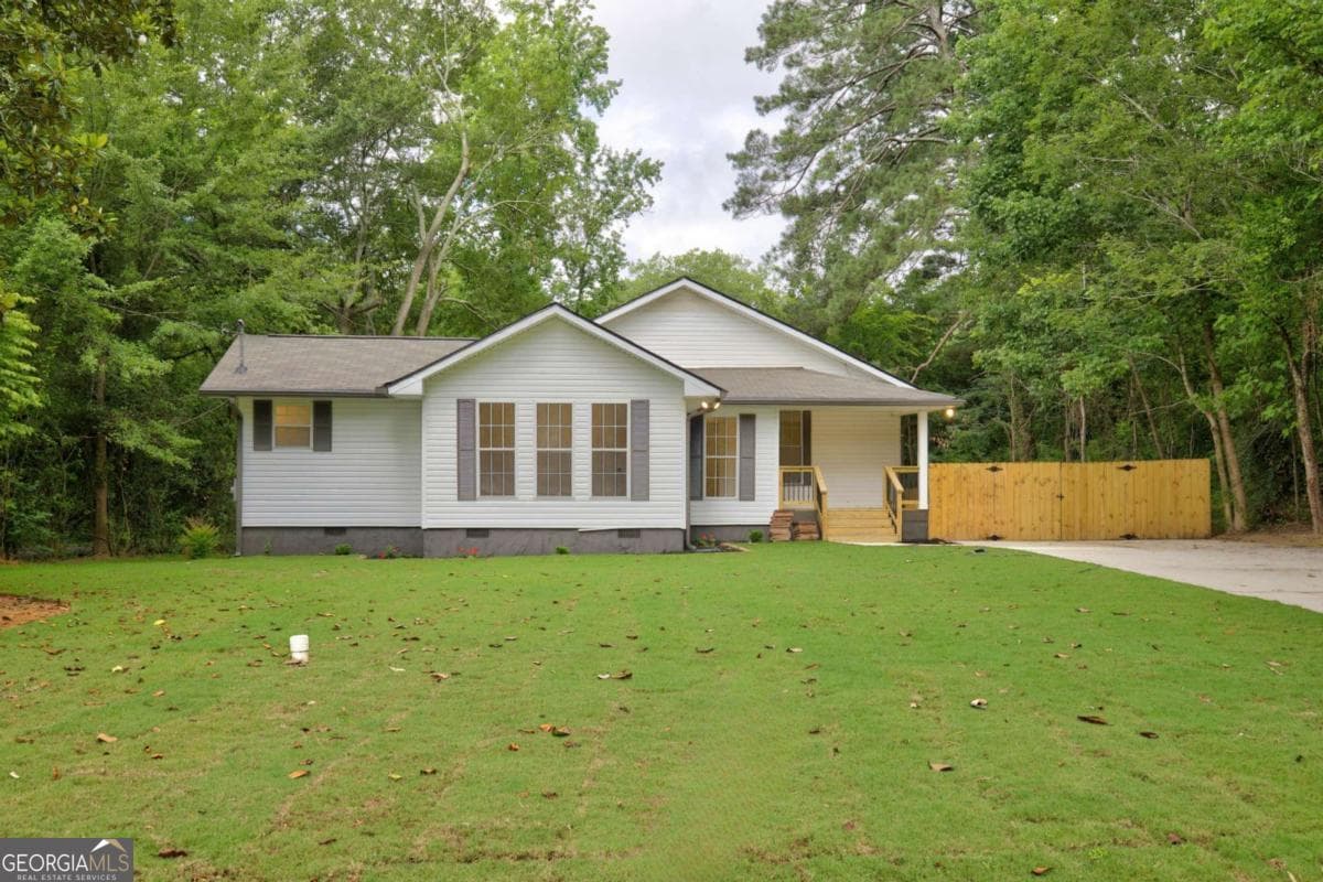 3 bedroom, 2 bathroom, 2,111 sq ft single family residence for sale at 1 Virginia Circle, Rome, GA 30161 — photo 2