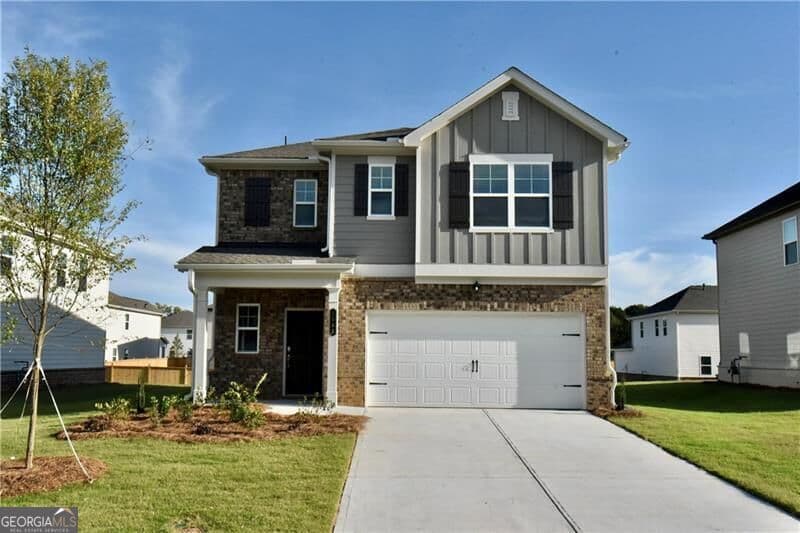 6 bedroom, 3 bathroom single family residence for rent at 1588 Haypatch Lane, Loganville, GA 30052 for $2,450 a month — photo 1 of 1