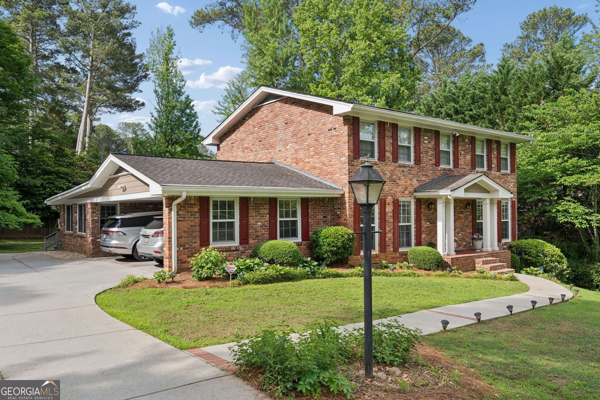 4 bedroom, 3 bathroom, 3,068 sq ft single family residence for sale at 3265 Henderson Creek Road, Atlanta, GA 30341 — photo 2