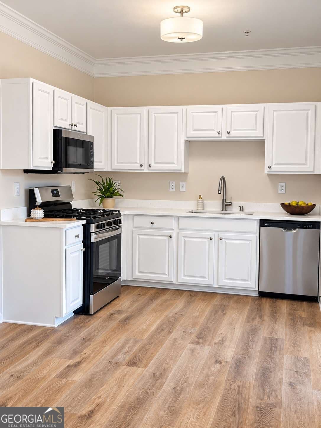 4 bedroom, 2.5 bathroom, 1,870 sq ft townhouse for sale at 724 Breeze Lane, Woodstock, GA 30188 — photo 7