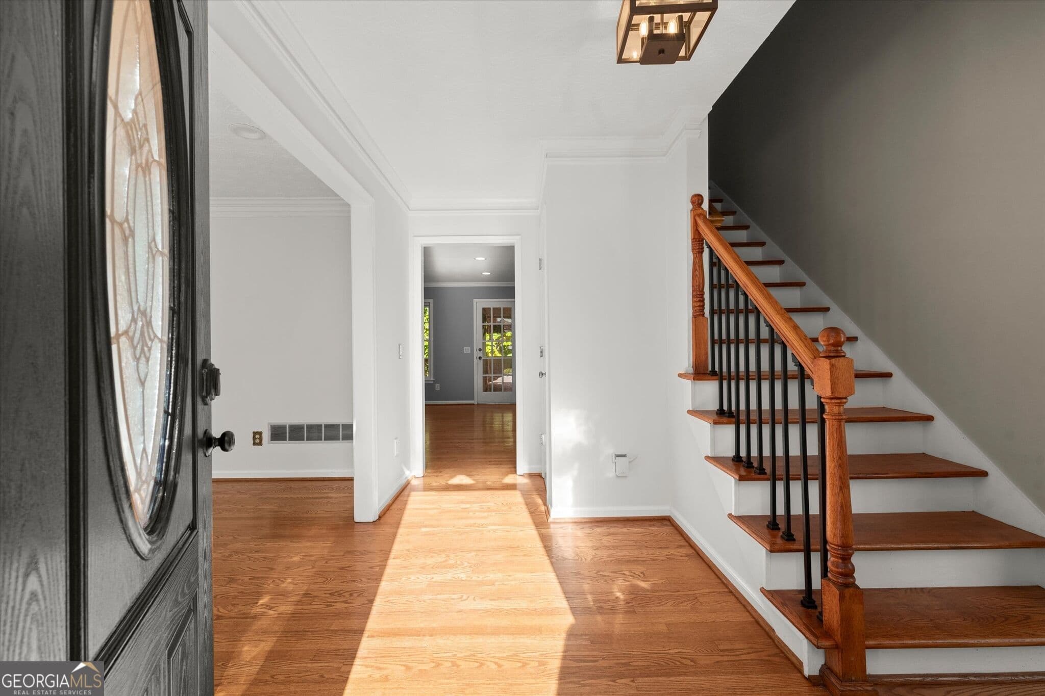 4 bedroom, 2.5 bathroom, 3,982 sq ft single family residence for sale at 4139 Bellflower Court, Roswell, GA 30075 — photo 2