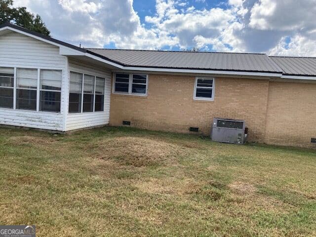 3 bedroom, 2 bathroom, 1,634 sq ft single family residence for sale at 129 McVay Drive, Cochran, GA 31014 — photo 3