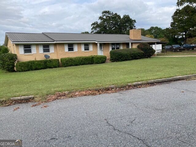 3 bedroom, 2 bathroom, 1,634 sq ft single family residence for sale at 129 McVay Drive, Cochran, GA 31014