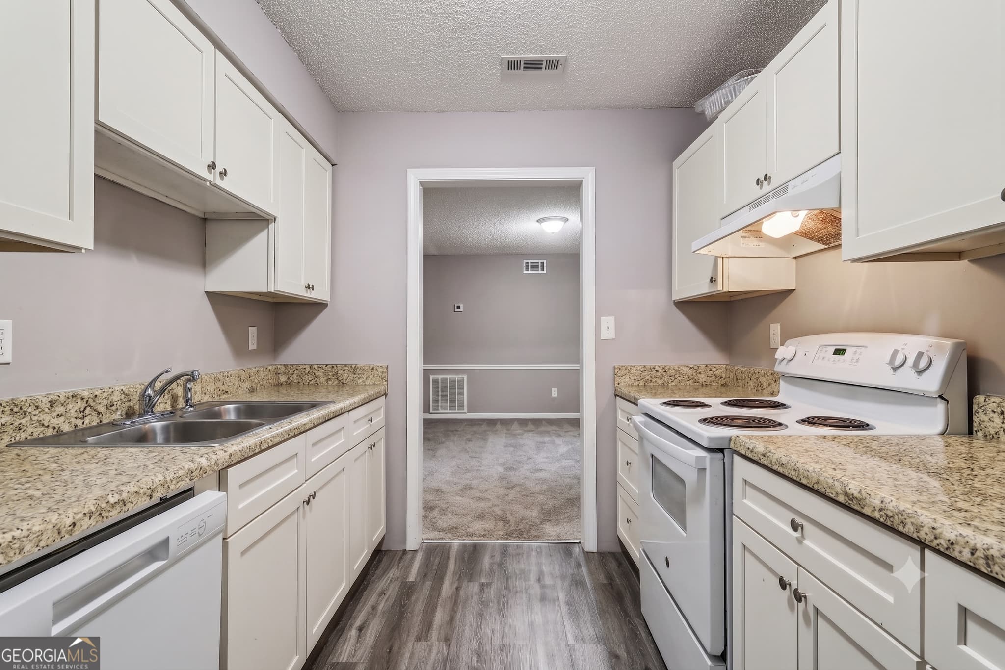 3 bedroom, 2 bathroom, 1,724 sq ft condominium for sale at 124 Rue Fontaine, Lithonia, GA 30038 — photo 7