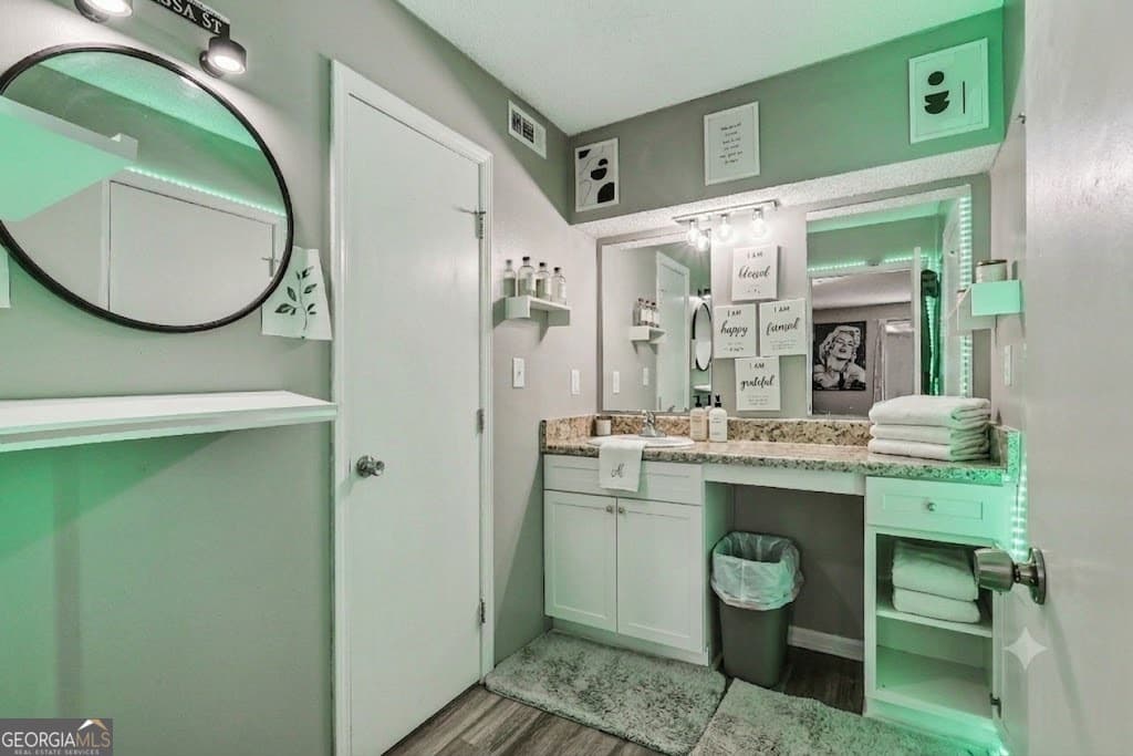 3 bedroom, 2 bathroom, 1,724 sq ft condominium for sale at 124 Rue Fontaine, Lithonia, GA 30038 — photo 3