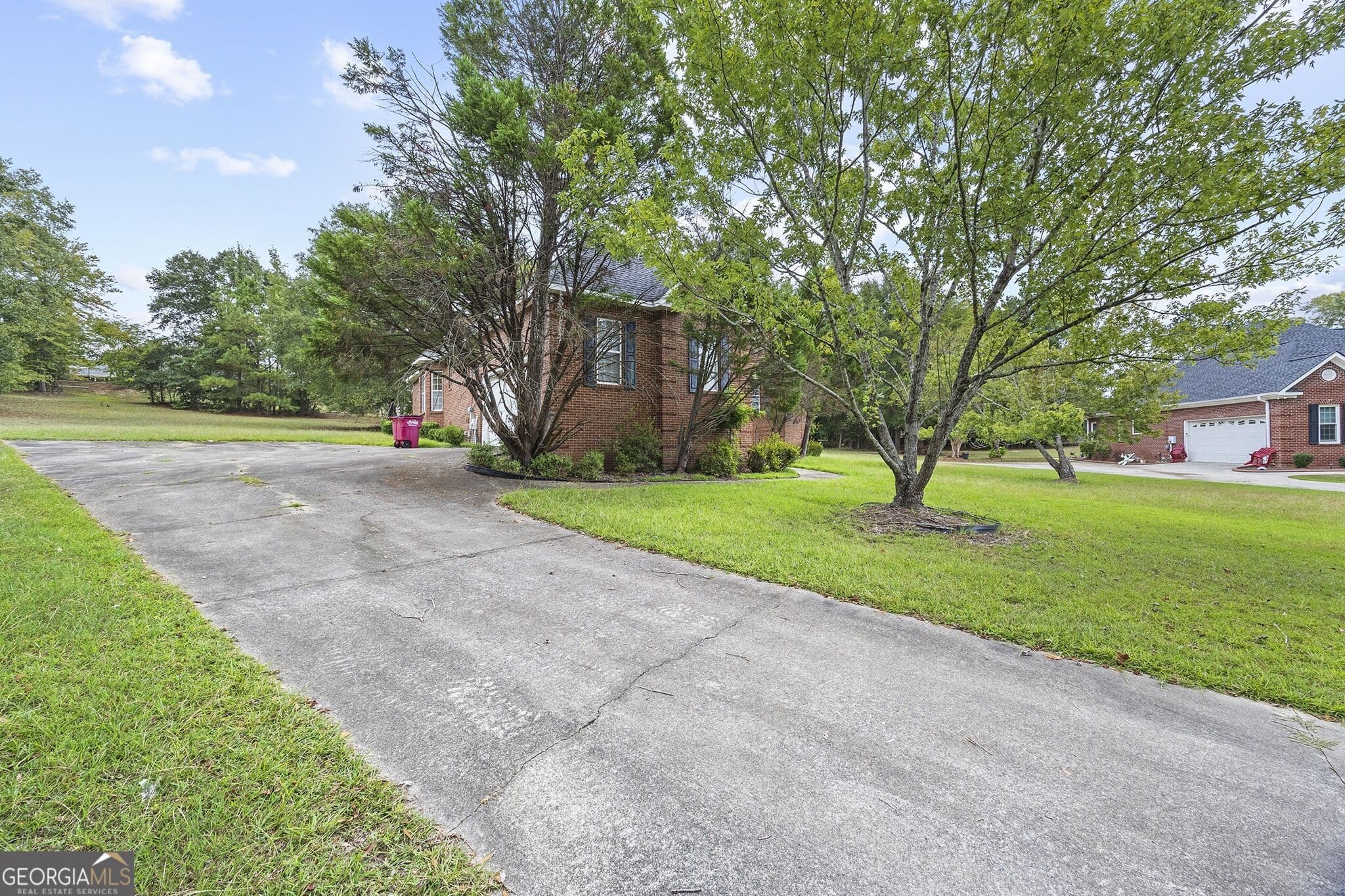 3 bedroom, 2.5 bathroom, 2,487 sq ft single family residence for sale at 221 Waterwheel Court, Lizella, GA 31052 — photo 3