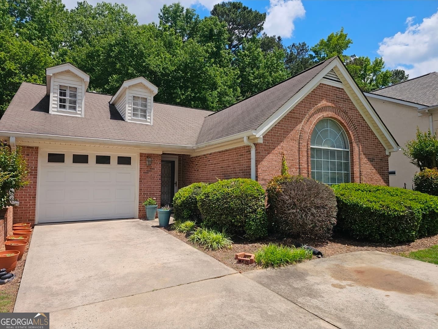 2 bedroom, 2 bathroom, 1,616 sq ft single family residence for sale at 165 Stratford Way, Fayetteville, GA 30214 — photo 2
