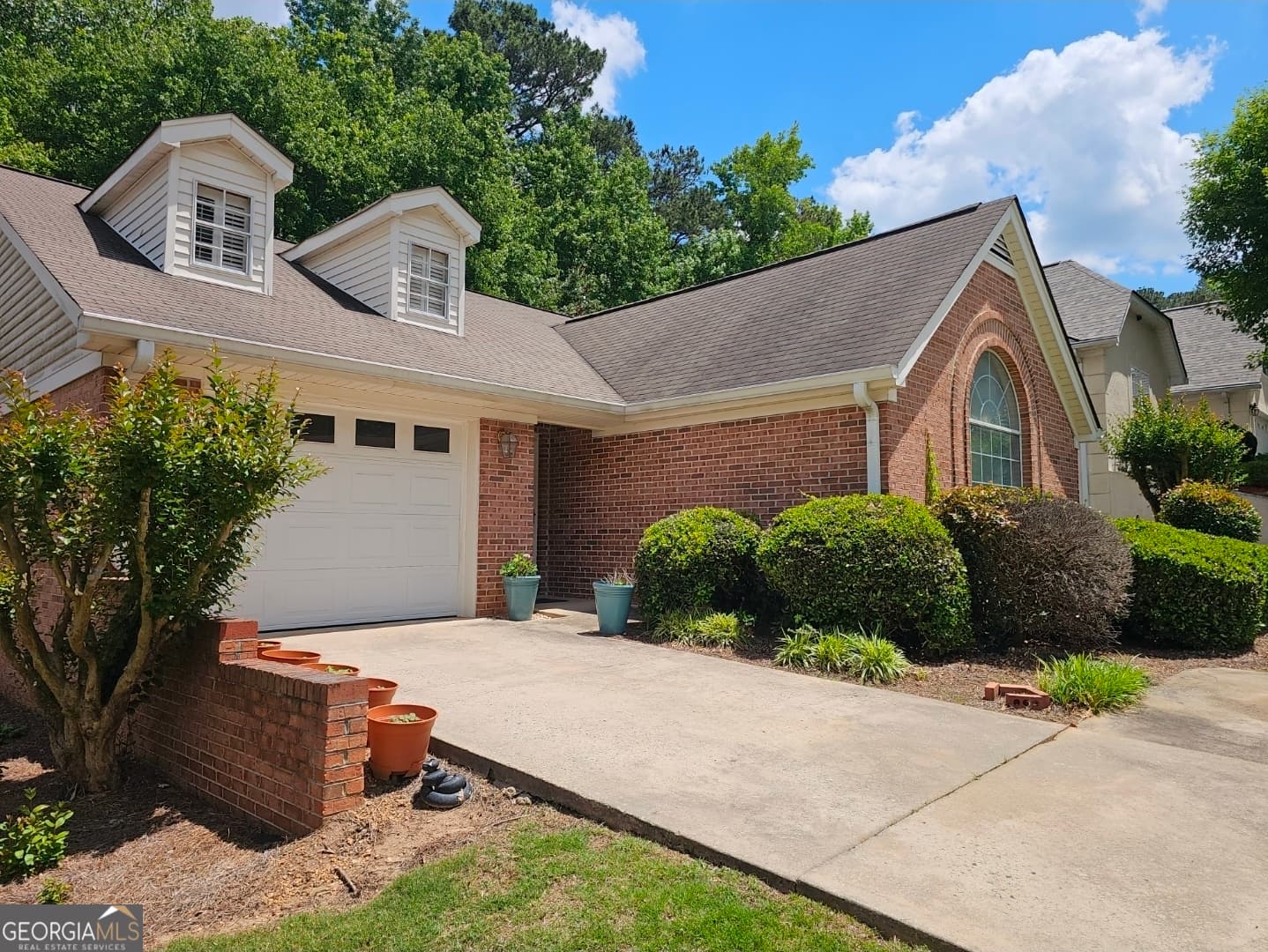 2 bedroom, 2 bathroom, 1,616 sq ft single family residence for sale at 165 Stratford Way, Fayetteville, GA 30214 — photo 3