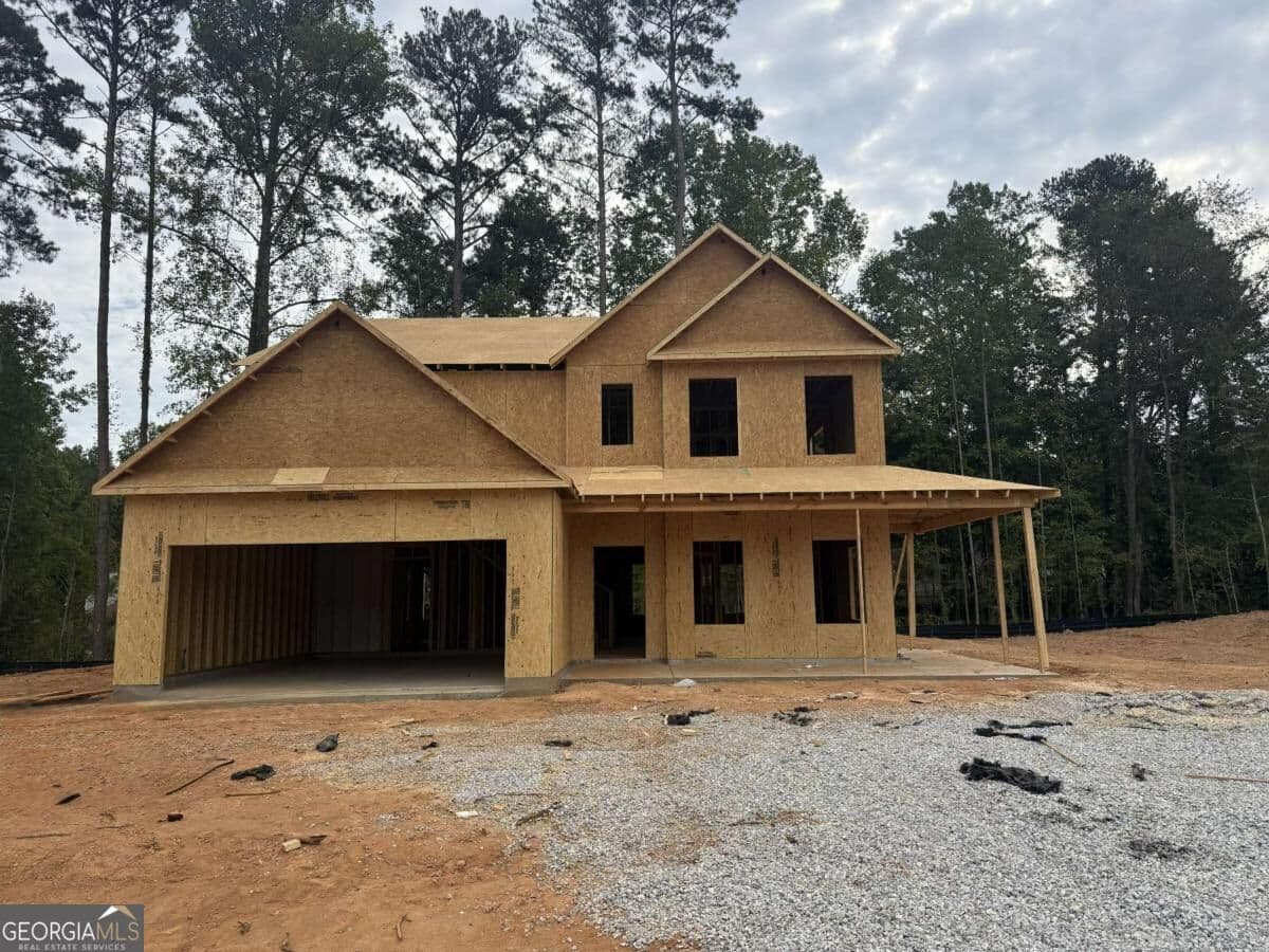 4 bedroom, 3 bathroom, 2,557 sq ft single family residence for sale at 40 FAIROAKS Court, Covington, GA 30016