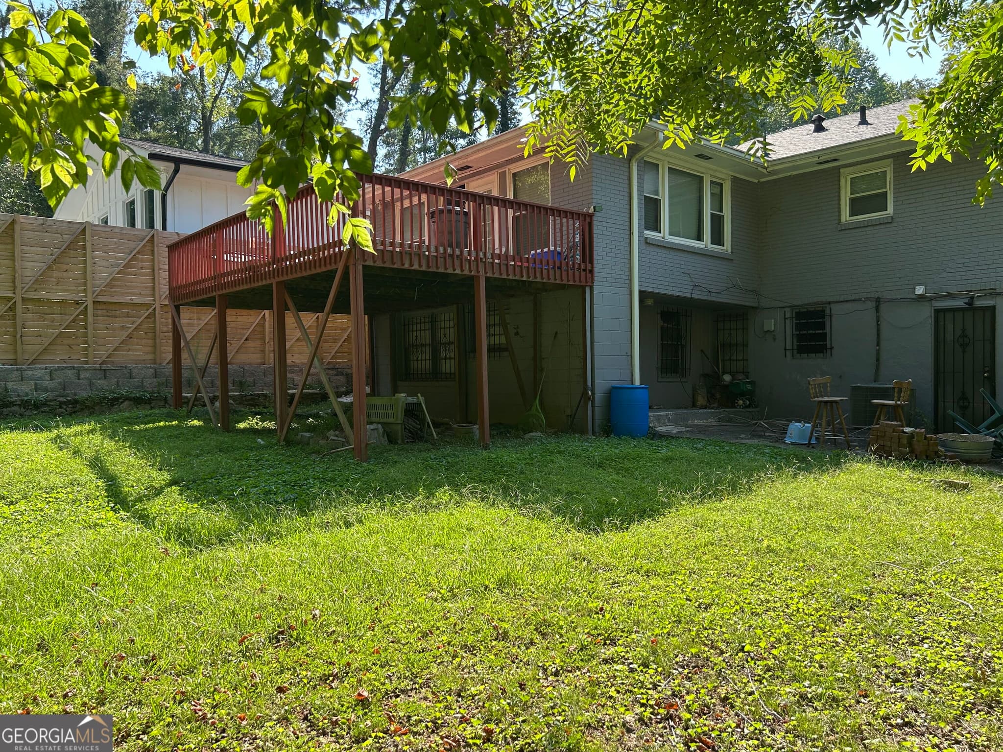 3 bedroom, 2 bathroom, 1,648 sq ft single family residence for sale at 17 N LEATHERS Circle 14014700150123, Atlanta, GA 30314 — photo 4