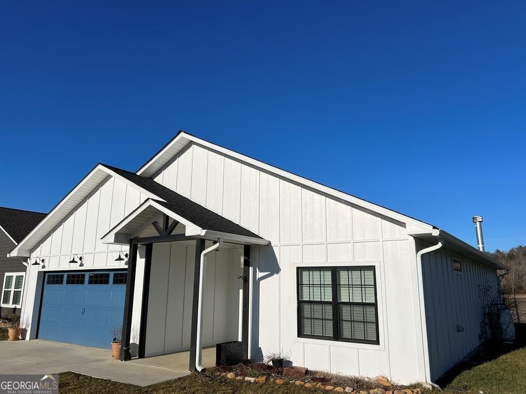 2 bedroom, 2 bathroom single family residence sold at 219 Riverwalk Circle, Hayesville, NC 28904