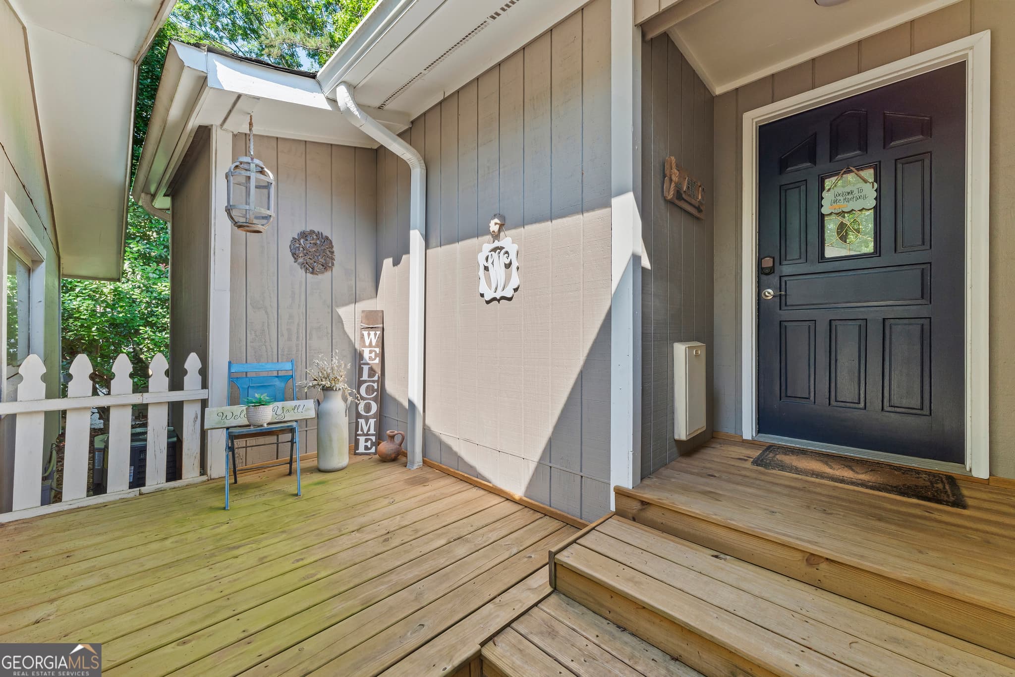 3 bedroom, 2.5 bathroom, 2,217 sq ft single family residence under contract at 244 Lake View Court, Lavonia, GA 30553 — photo 6