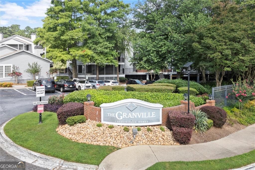 1 bedroom, 1 bathroom, 629 sq ft condominium for sale at 416 Granville Court, Sandy Springs, GA 30328