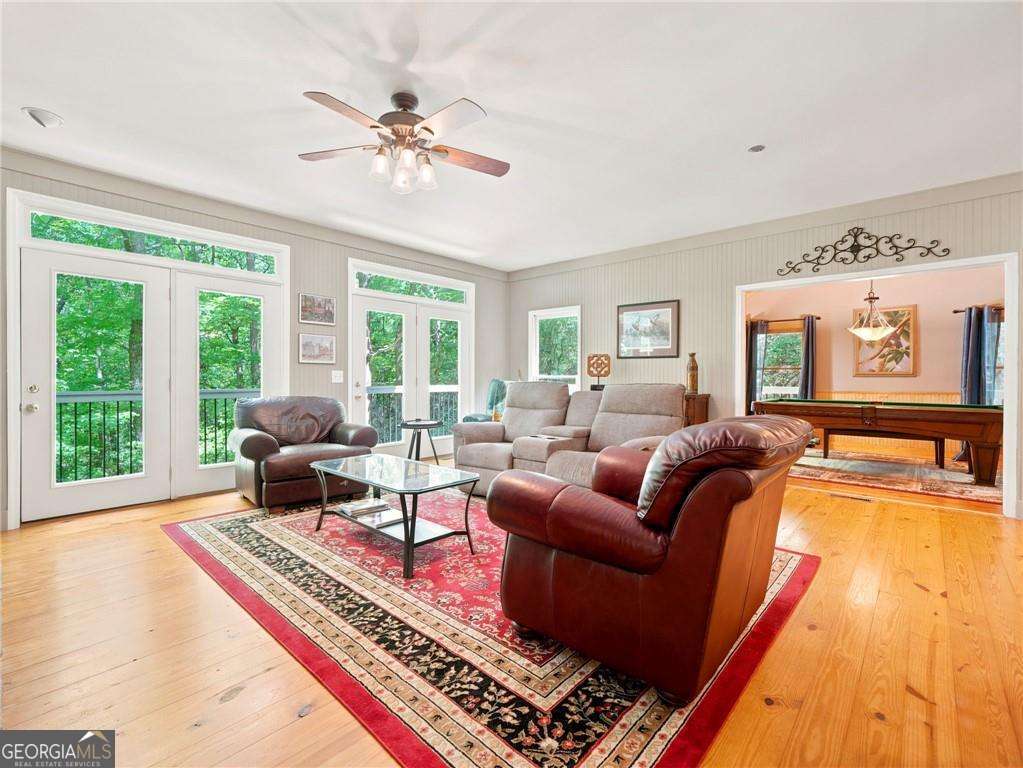 5 bedroom, 2.5 bathroom, 2,438 sq ft cabin,single family residence for sale at 278 Bellflower Drive, Jasper, GA 30143 — photo 3