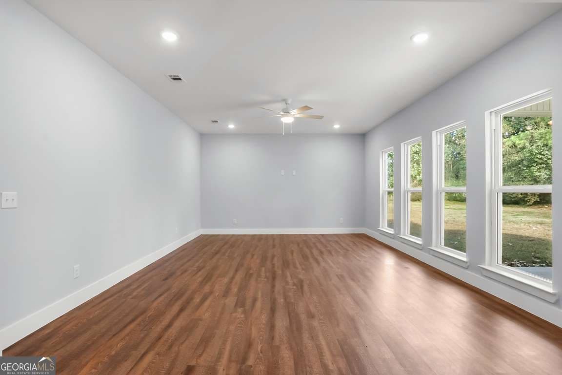 4 bedroom, 2.5 bathroom, 2,742 sq ft single family residence for sale at 220 Skinner Avenue, Pooler, GA 31322 — photo 8