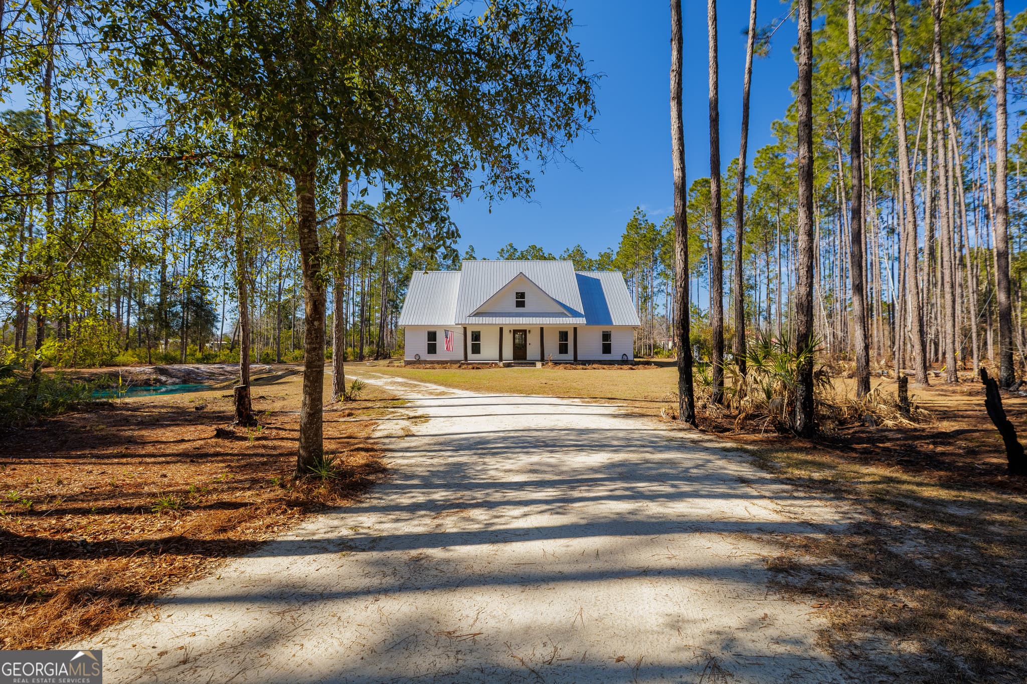 3 bedroom, 2 bathroom, 2,591 sq ft single family residence for sale at 219 Buck Griffis Road, Homerville, GA 31634 — photo 3