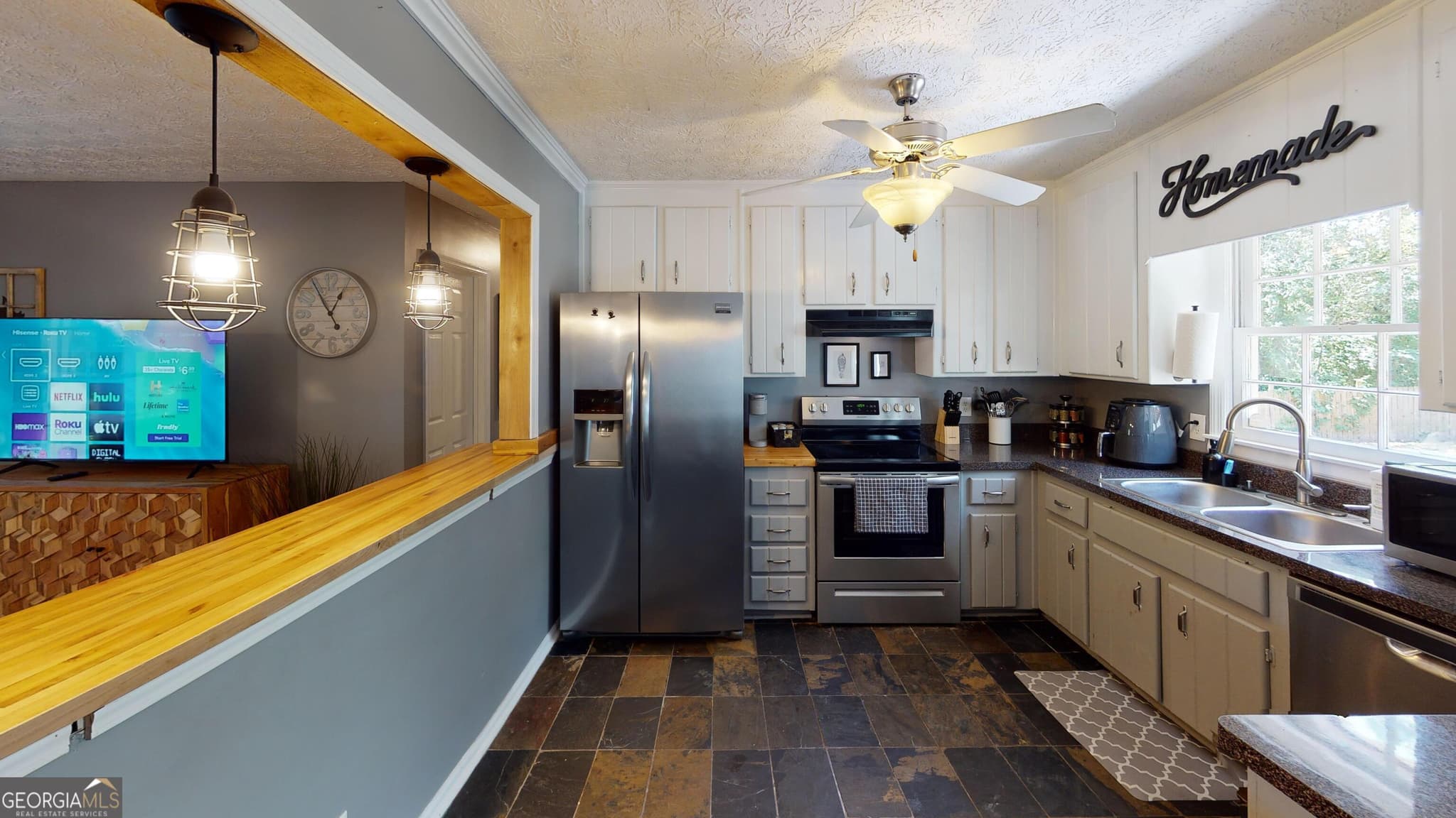 3 bedroom, 1.5 bathroom single family residence for rent at 4297 Earney Road 1, Woodstock, GA 30188 for $4,597 a month — photo 2