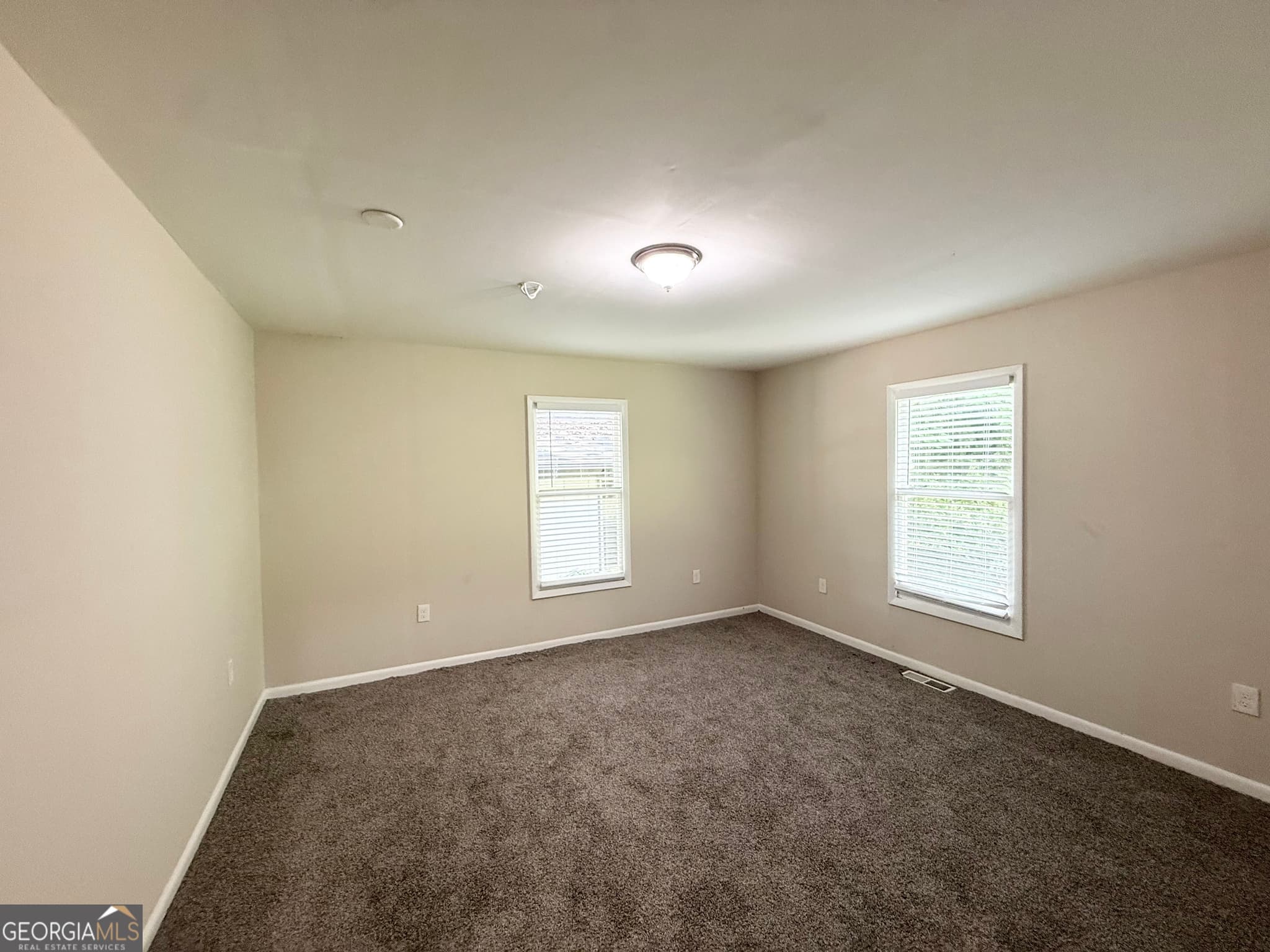 5 bedroom, 2 bathroom, 2,620 sq ft single family residence for sale at 2159 MACON Drive, Atlanta, GA 30315 — photo 7