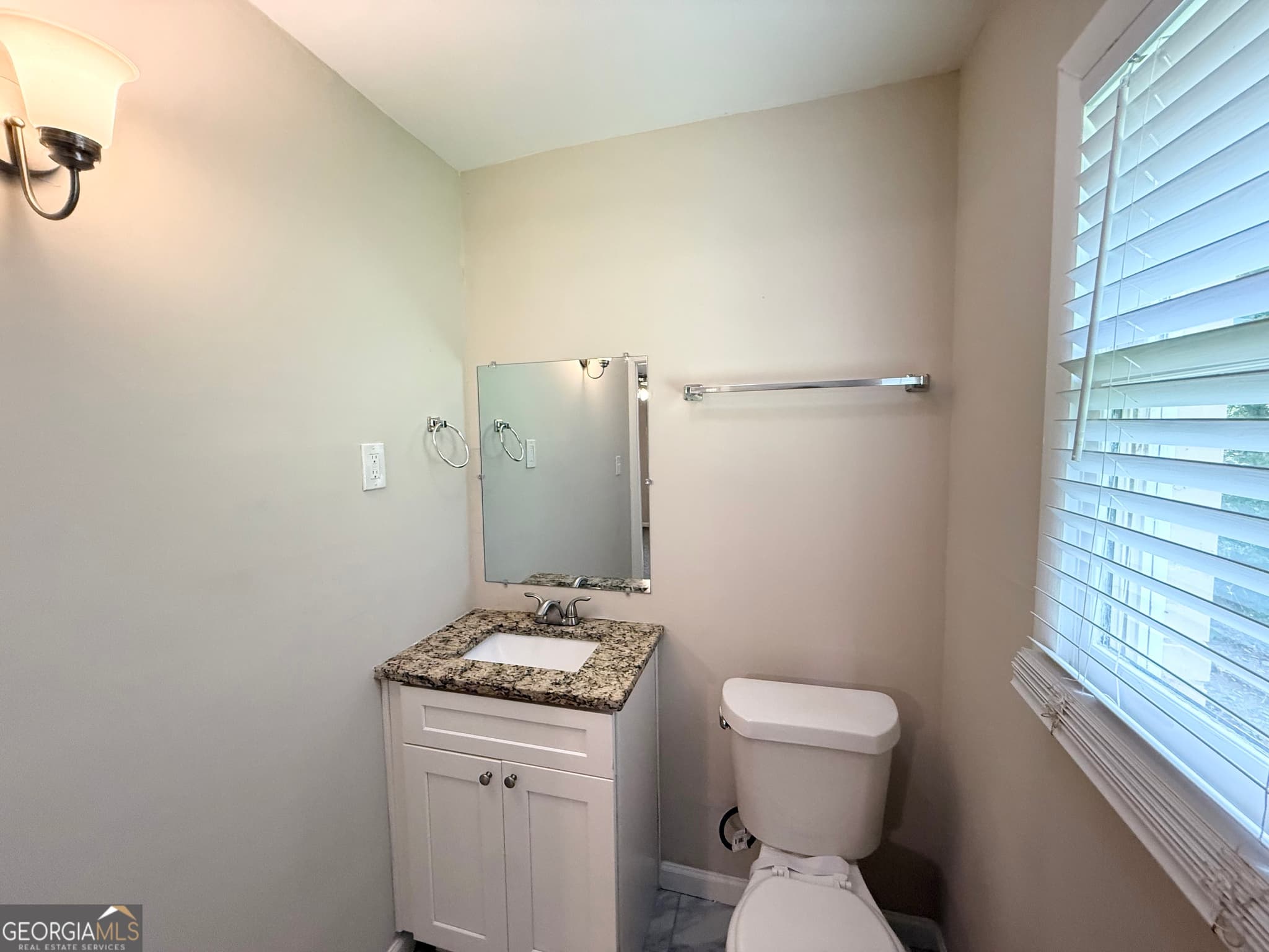 5 bedroom, 2 bathroom, 2,620 sq ft single family residence for sale at 2159 MACON Drive, Atlanta, GA 30315 — photo 9