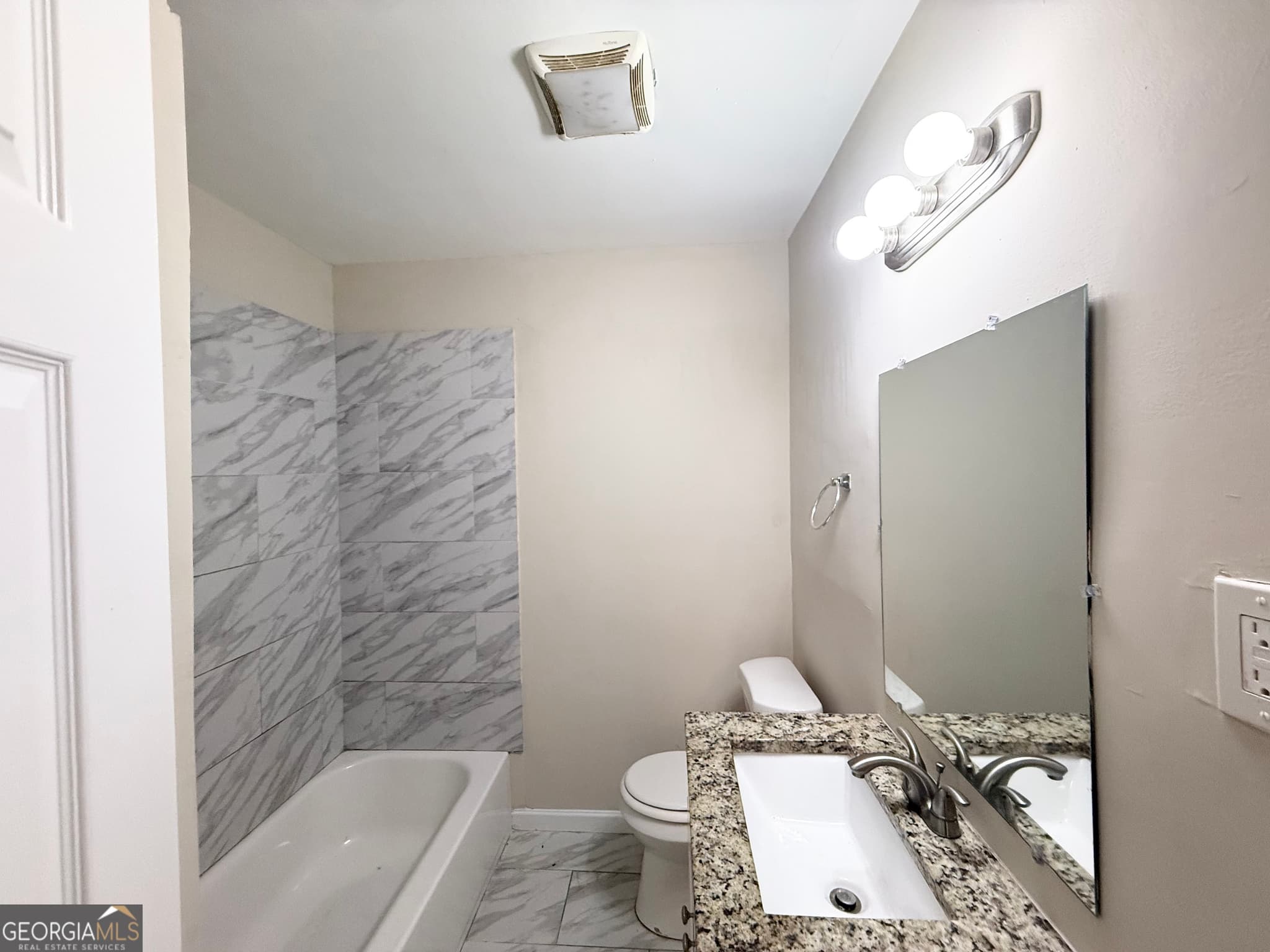 5 bedroom, 2 bathroom, 2,620 sq ft single family residence for sale at 2159 MACON Drive, Atlanta, GA 30315 — photo 8