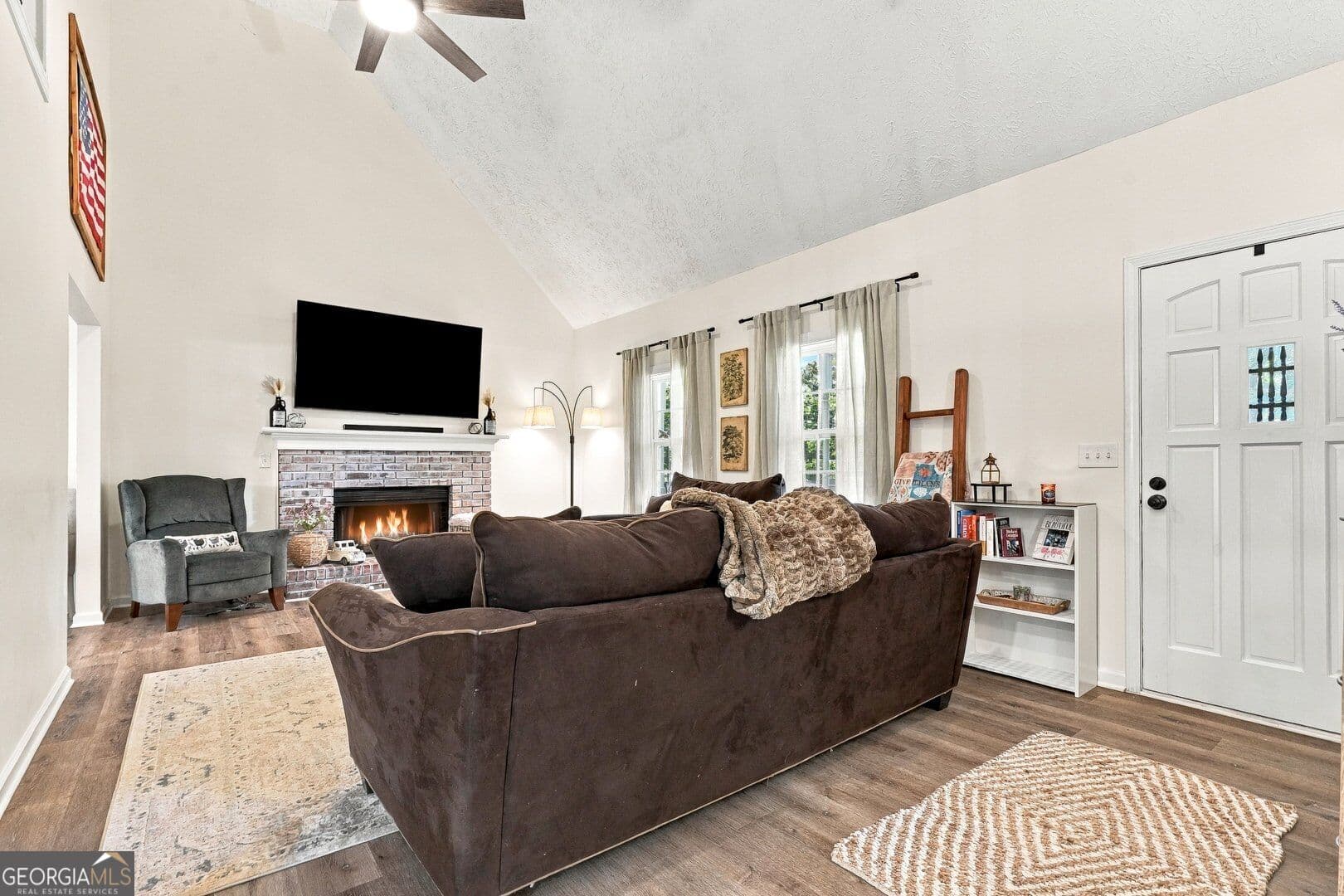 4 bedroom, 2 bathroom, 1,972 sq ft single family residence for sale at 3021 Mills Ridge Drive, Canton, GA 30114 — photo 7