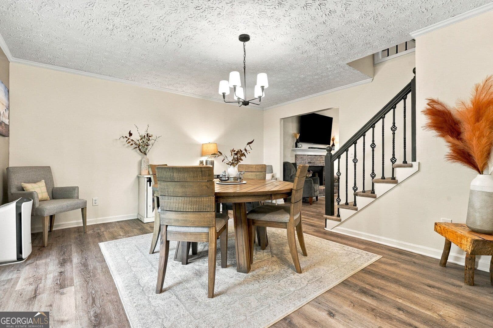 4 bedroom, 2 bathroom, 1,972 sq ft single family residence for sale at 3021 Mills Ridge Drive, Canton, GA 30114 — photo 3