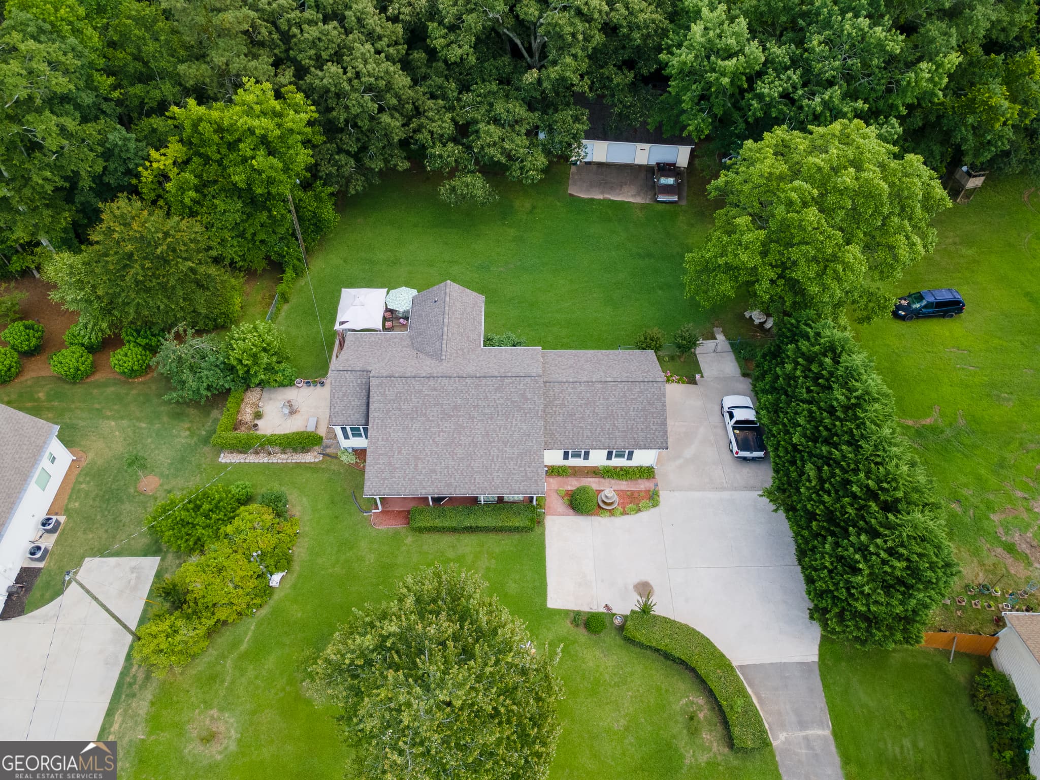 2 bedroom, 2 bathroom, 1,362 sq ft single family residence for sale at 4017 S South Bogan Road, Buford, GA 30519 — photo 3