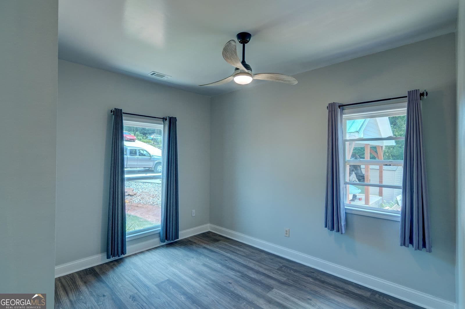 6 bedroom, 3 bathroom, 3,926 sq ft single family residence for sale at 1010 Lakeland Drive, Toccoa, GA 30577 — photo 6