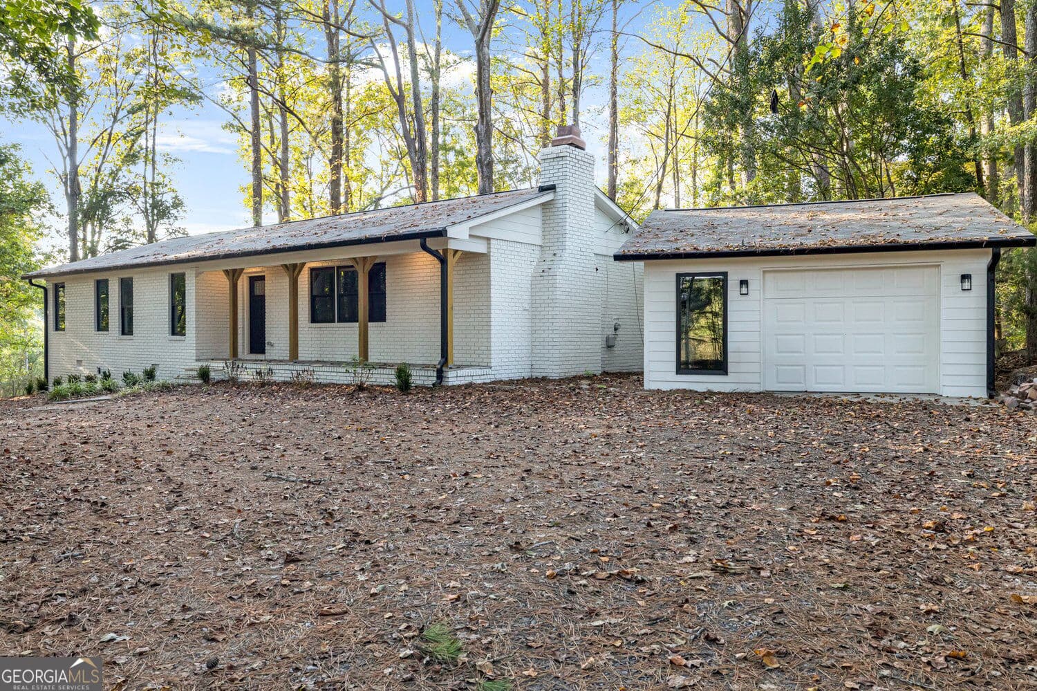 2 bedroom, 1.5 bathroom, 1,484 sq ft single family residence for sale at 6309 Putnam Ford Drive, Woodstock, GA 30189 — photo 3