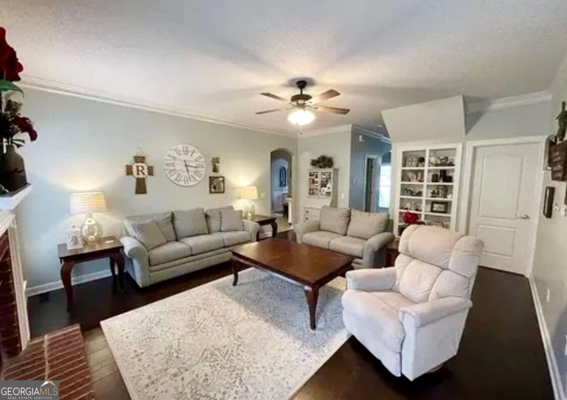 3 bedroom, 2.5 bathroom, 2,135 sq ft single family residence for sale at 231 Sandspur Lane, Vidalia, GA 30474 — photo 2
