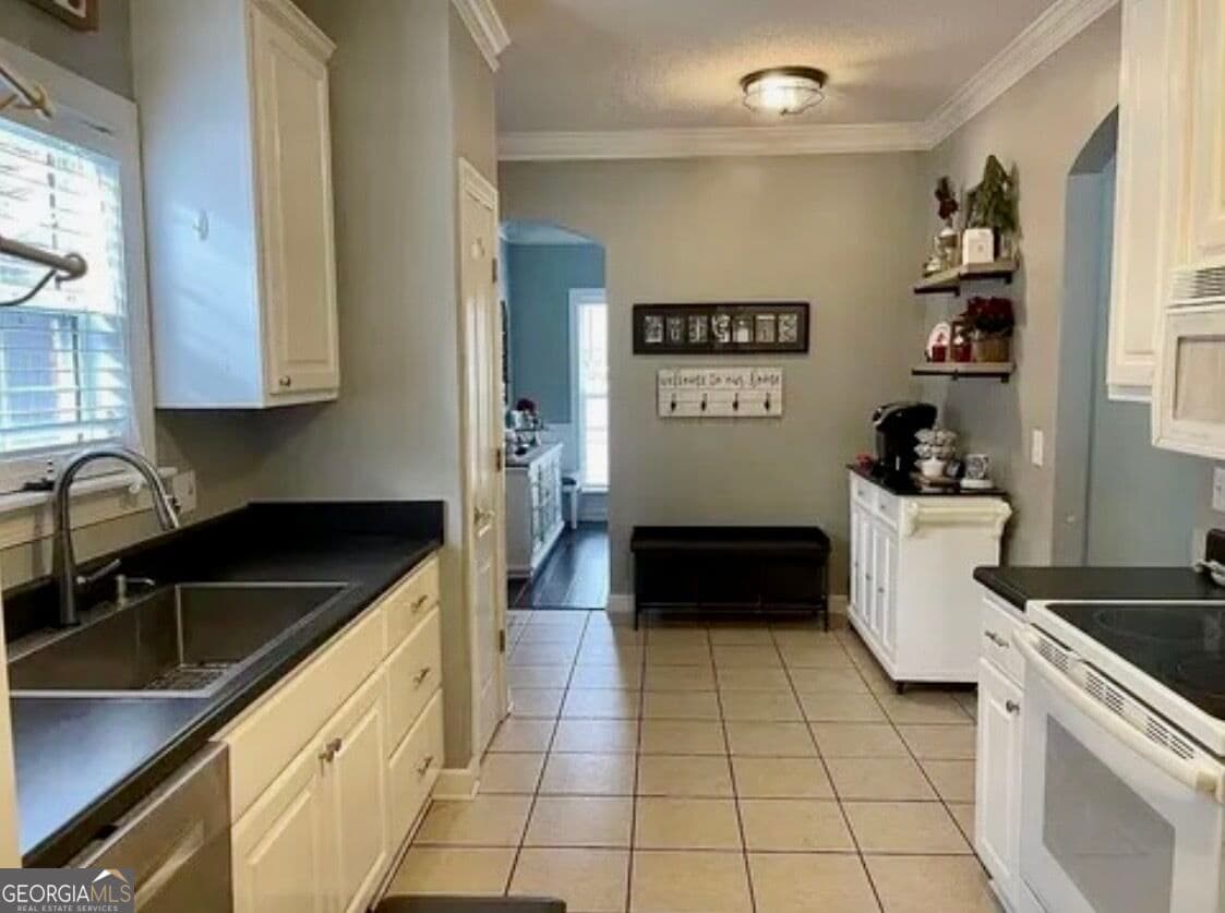 3 bedroom, 2.5 bathroom, 2,135 sq ft single family residence for sale at 231 Sandspur Lane, Vidalia, GA 30474 — photo 5