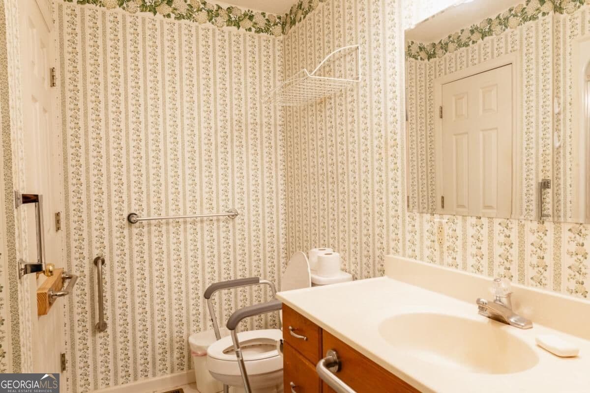 3 bedroom, 2 bathroom, 1,452 sq ft single family residence for sale at 1052 Spencer Road, Millen, GA 30442 — photo 8