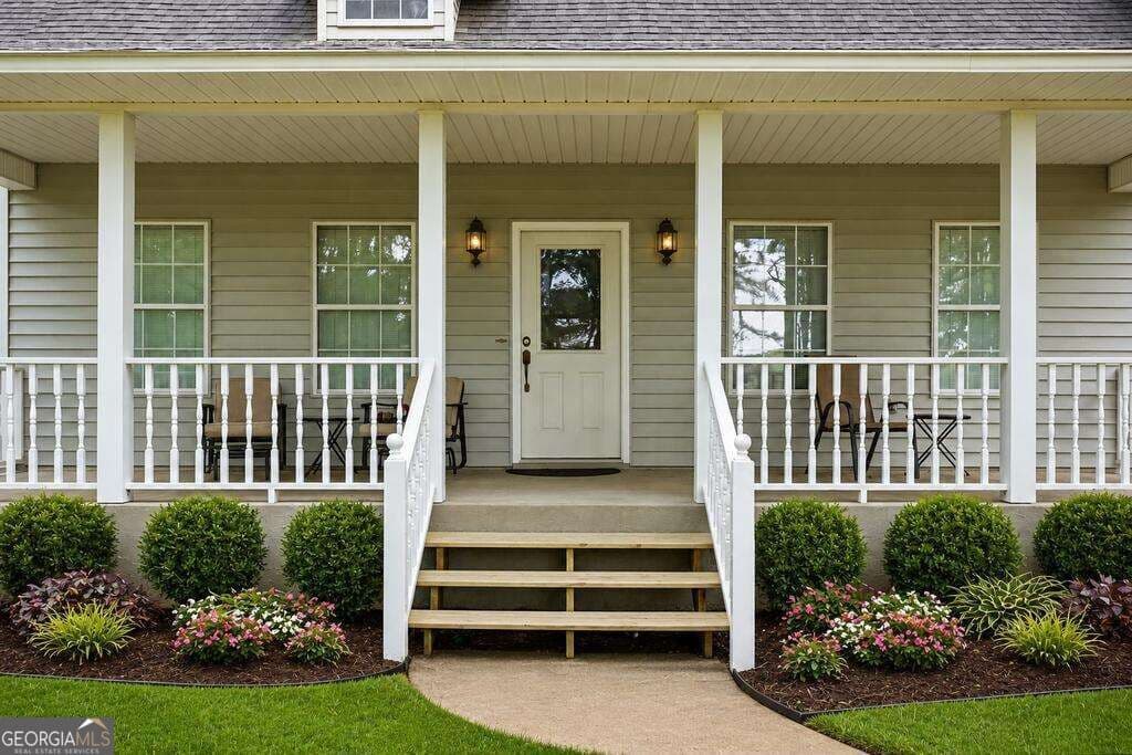 5 bedroom, 2.5 bathroom, 4,500 sq ft single family residence for sale at 2811 Lullwater Road, Tifton, GA 31794 — photo 3