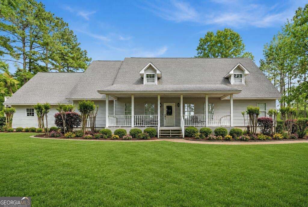 5 bedroom, 2 bathroom, 4,500 sq ft single family residence for sale at 2811 Lullwater Road, Tifton, GA 31794