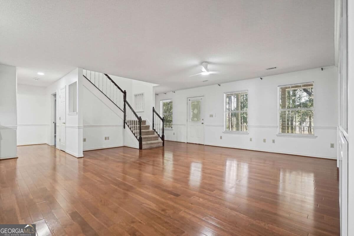 5 bedroom, 2.5 bathroom, 4,500 sq ft single family residence for sale at 2811 Lullwater Road, Tifton, GA 31794 — photo 5
