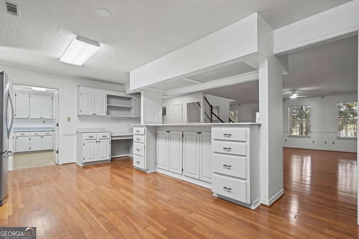 5 bedroom, 2.5 bathroom, 4,500 sq ft single family residence for sale at 2811 Lullwater Road, Tifton, GA 31794 — photo 10
