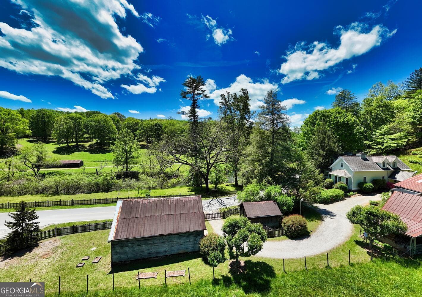 5 bedroom, 3.5 bathroom single family residence for sale at 2350 Dial Road, Blue Ridge, GA 30513