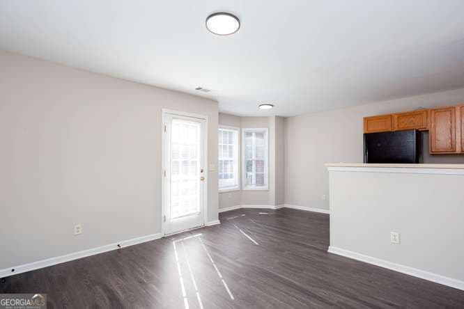 3 bedroom, 2.5 bathroom condominium for sale at 7712 Autry Circle 405, Douglasville, GA 30134 — photo 4