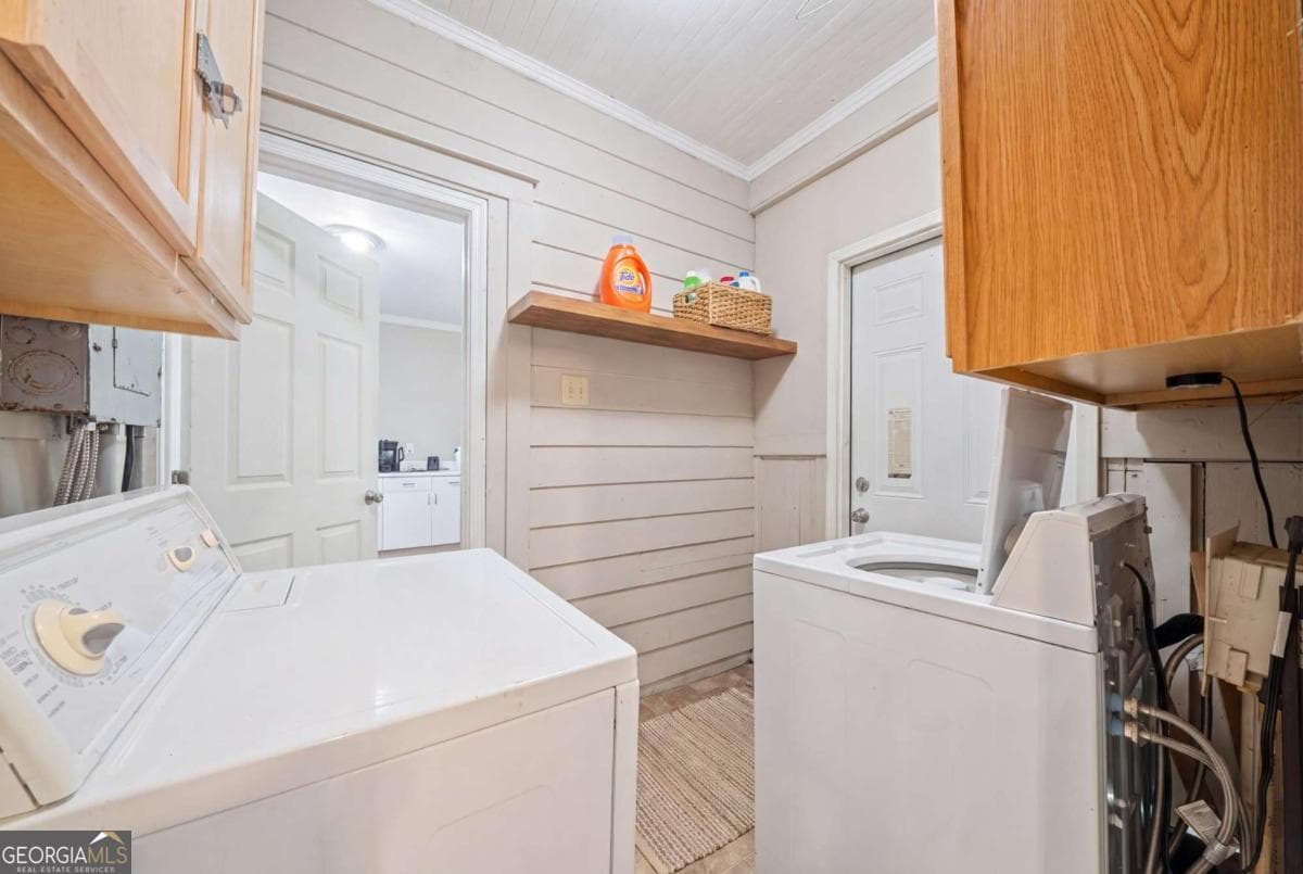 2 bedroom, 2 bathroom, 1,058 sq ft single family residence for sale at 149 Peachtree Street, Griffin, GA 30223 — photo 6