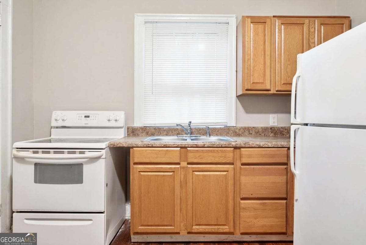 2 bedroom, 2 bathroom, 1,058 sq ft single family residence for sale at 149 Peachtree Street, Griffin, GA 30223 — photo 3
