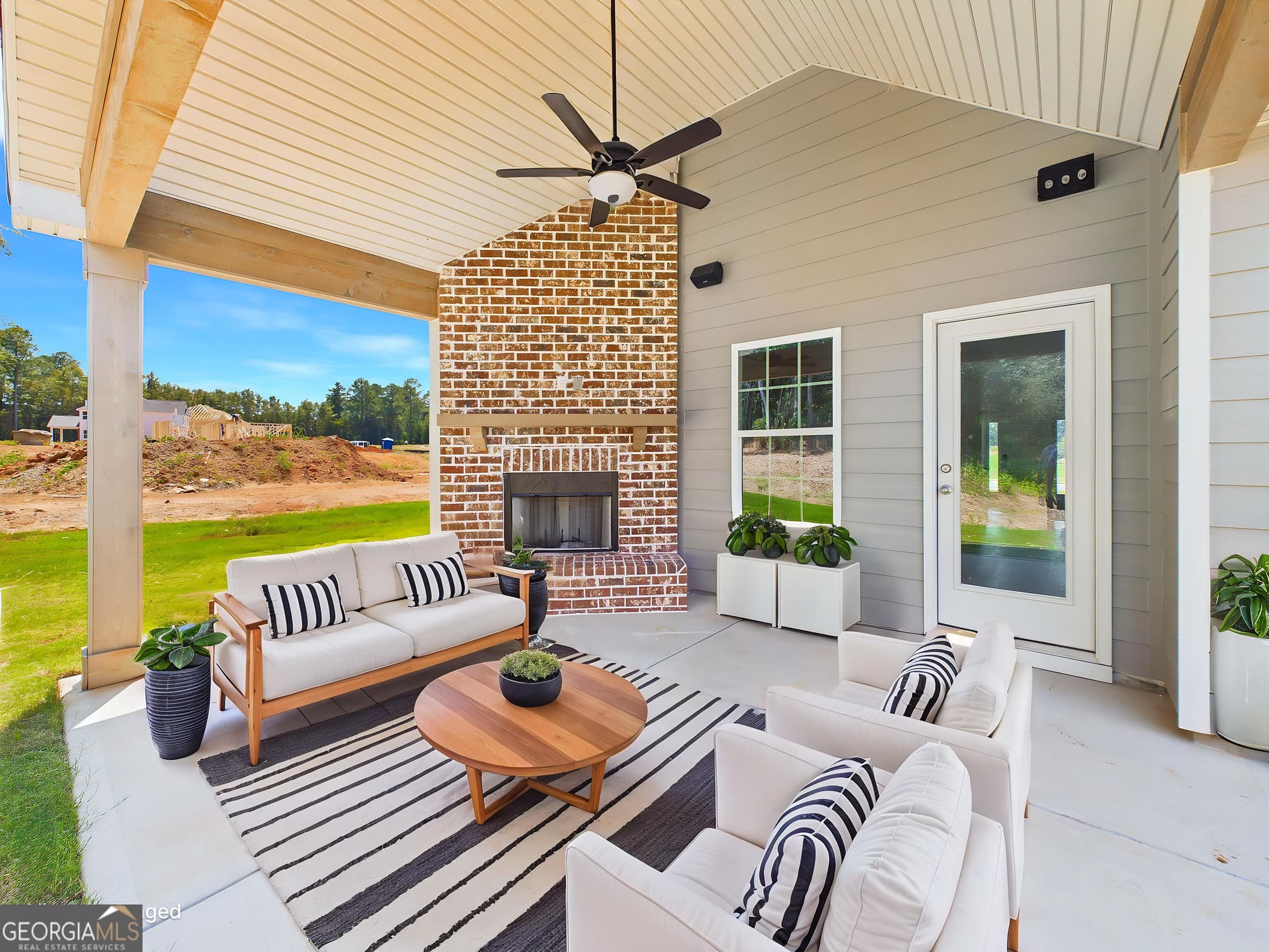 5 bedroom, 4 bathroom, 3,324 sq ft single family residence for sale at 304 Baxter Drive 6, Kathleen, GA 31047 — photo 3