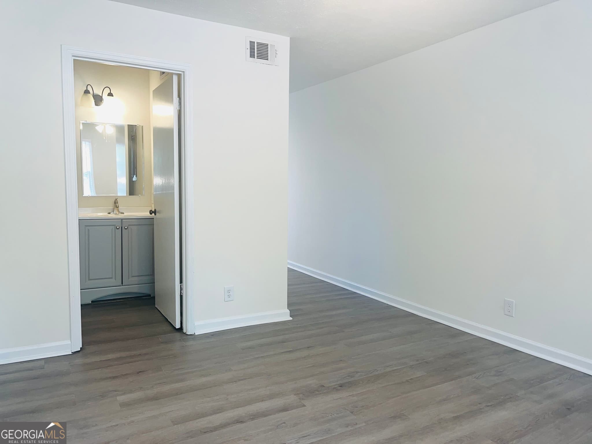 2 bedroom, 1.5 bathroom, 960 sq ft duplex for rent at 116 Lafayette Court 118, Lagrange, GA 30240 for $950 a month — photo 7