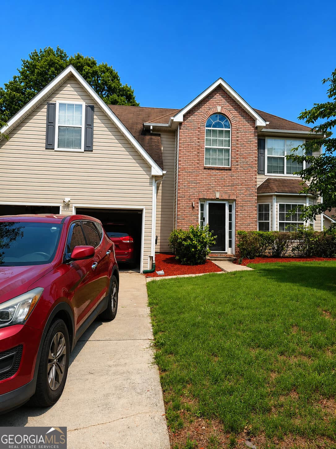 4 bedroom, 2.5 bathroom, 2,608 sq ft single family residence for sale at 2861 Knoll View Place, Douglasville, GA 30135 — photo 2