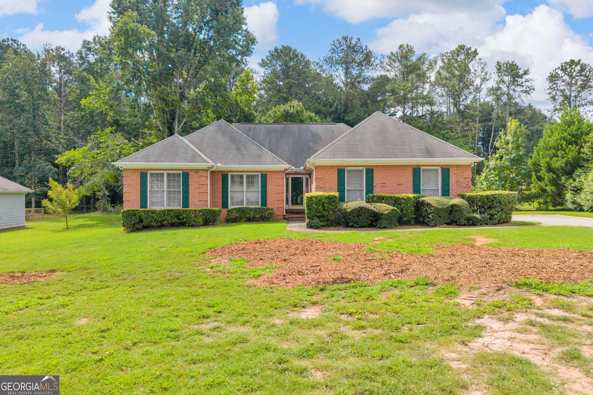 3 bedroom, 2 bathroom, 1,771 sq ft single family residence sold at 4841 Thornwood Drive, Covington, GA 30016
