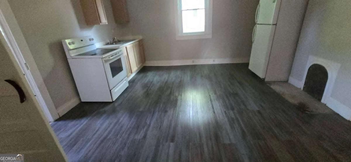 2 bedroom, 1.5 bathroom, 1,086 sq ft single family residence for sale at 8 Spruce Street, Porterdale, GA 30014 — photo 9