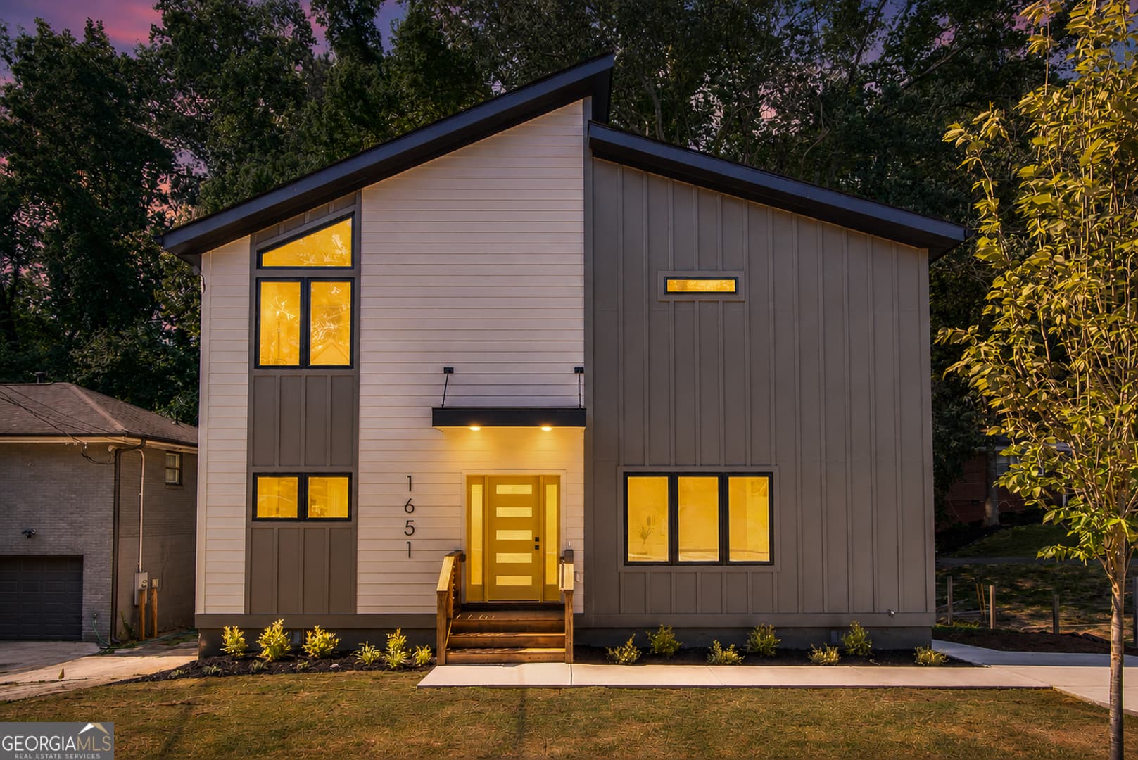 3 bedroom, 2.5 bathroom, 1,874 sq ft single family residence sold at 1651 Van Vleck Avenue, Atlanta, GA 30316