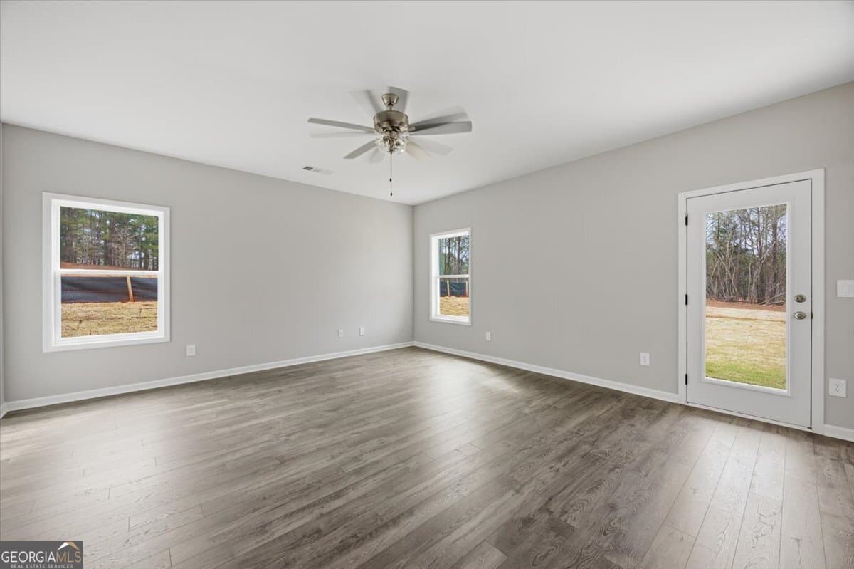 3 bedroom, 2.5 bathroom, 1,818 sq ft single family residence under contract at 4 Morningside Court, Thomaston, GA 30286 — photo 7