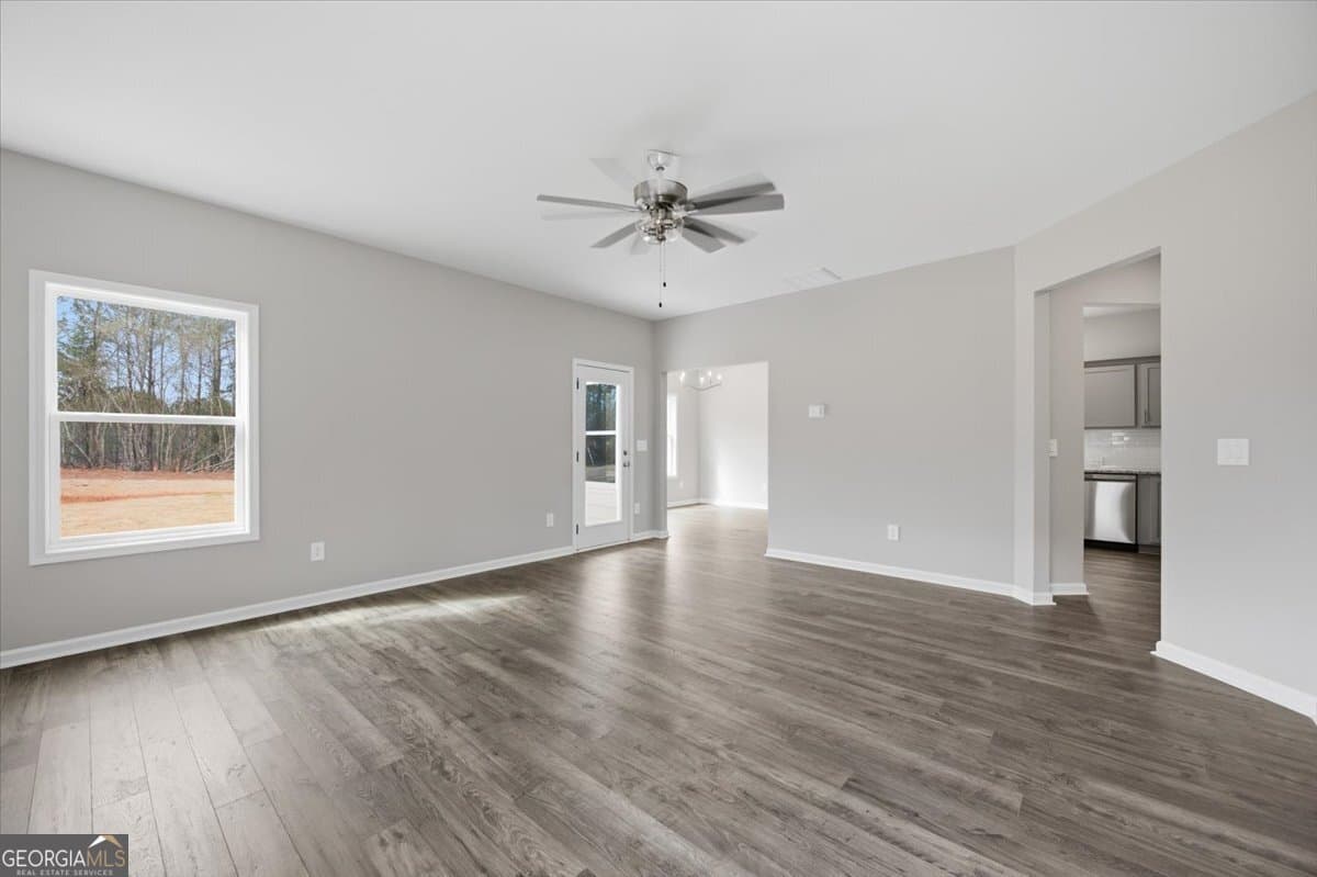 3 bedroom, 2.5 bathroom, 1,818 sq ft single family residence under contract at 4 Morningside Court, Thomaston, GA 30286 — photo 8