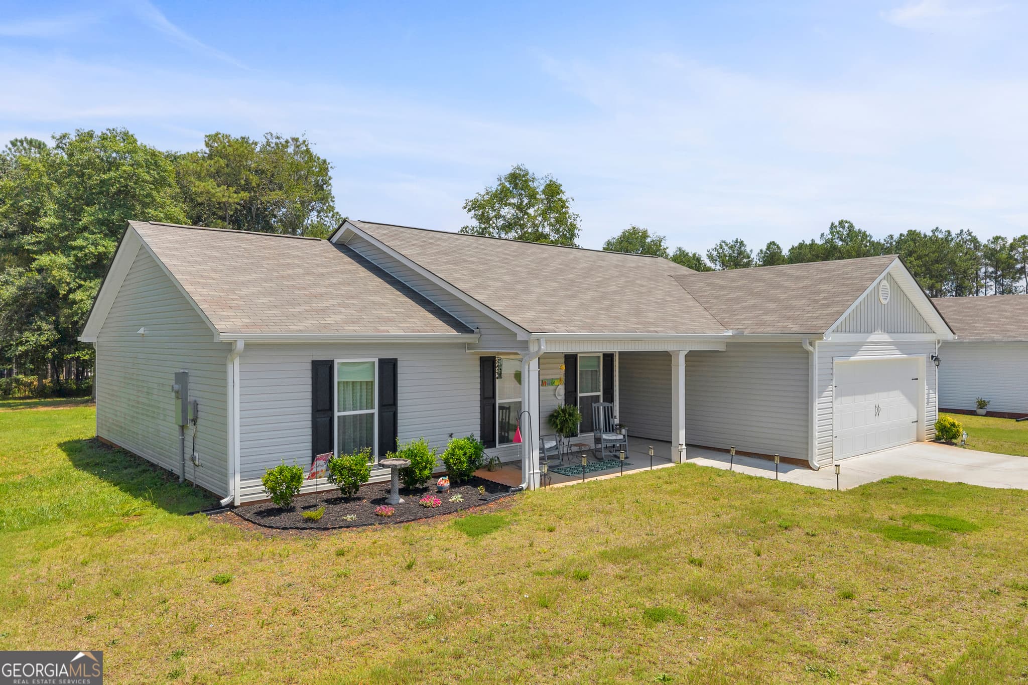 3 bedroom, 2 bathroom, 1,547 sq ft single family residence under contract at 4542 Reed Creek Highway, Hartwell, GA 30643 — photo 2